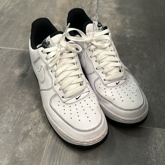 Mens Nike Air Force 1 Low ‘07, Size 10, White & Black - Picture 2 of 8